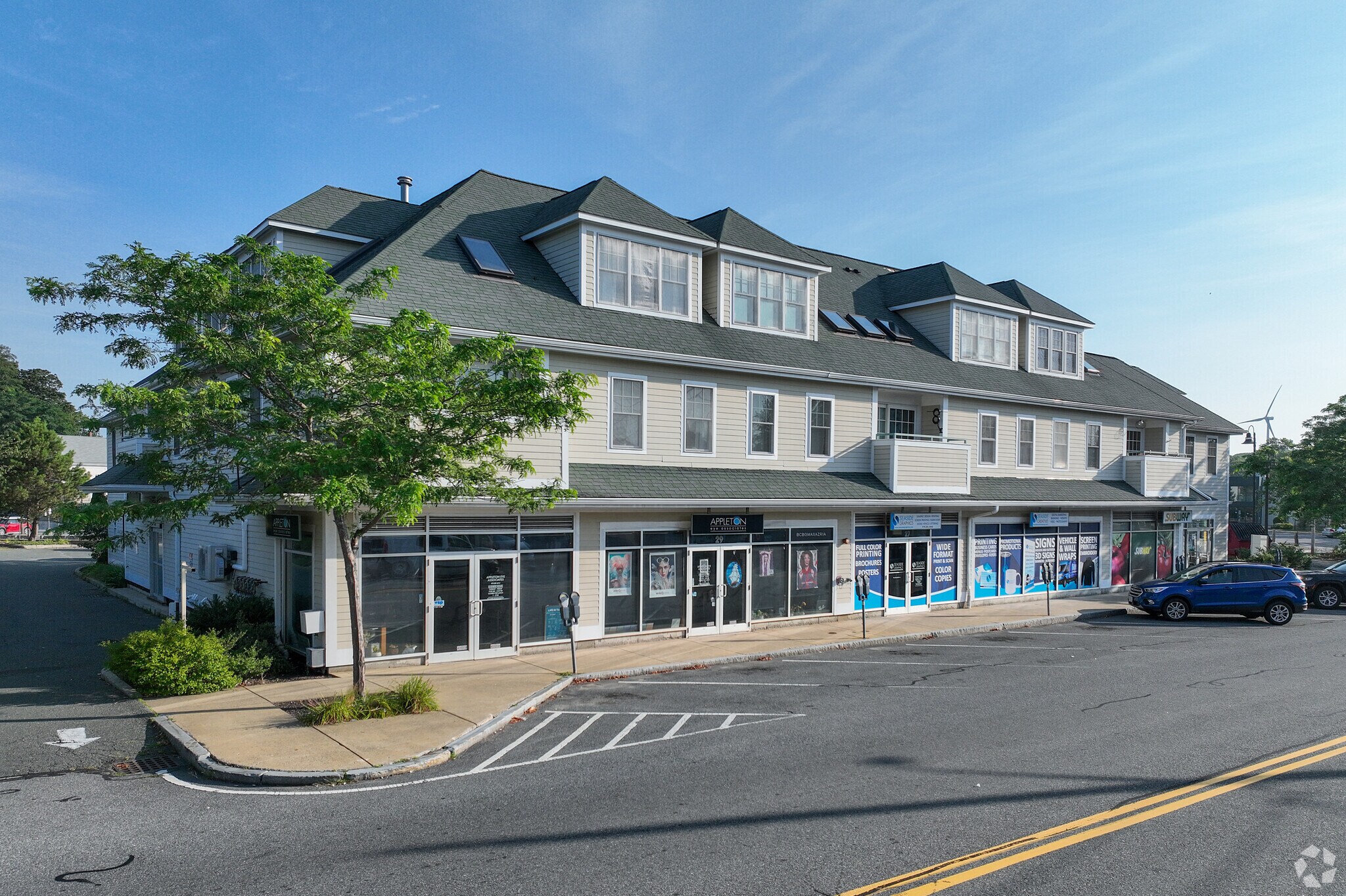 29 Railroad Ave, Gloucester, MA à vendre Photo principale– Image 1 sur 5