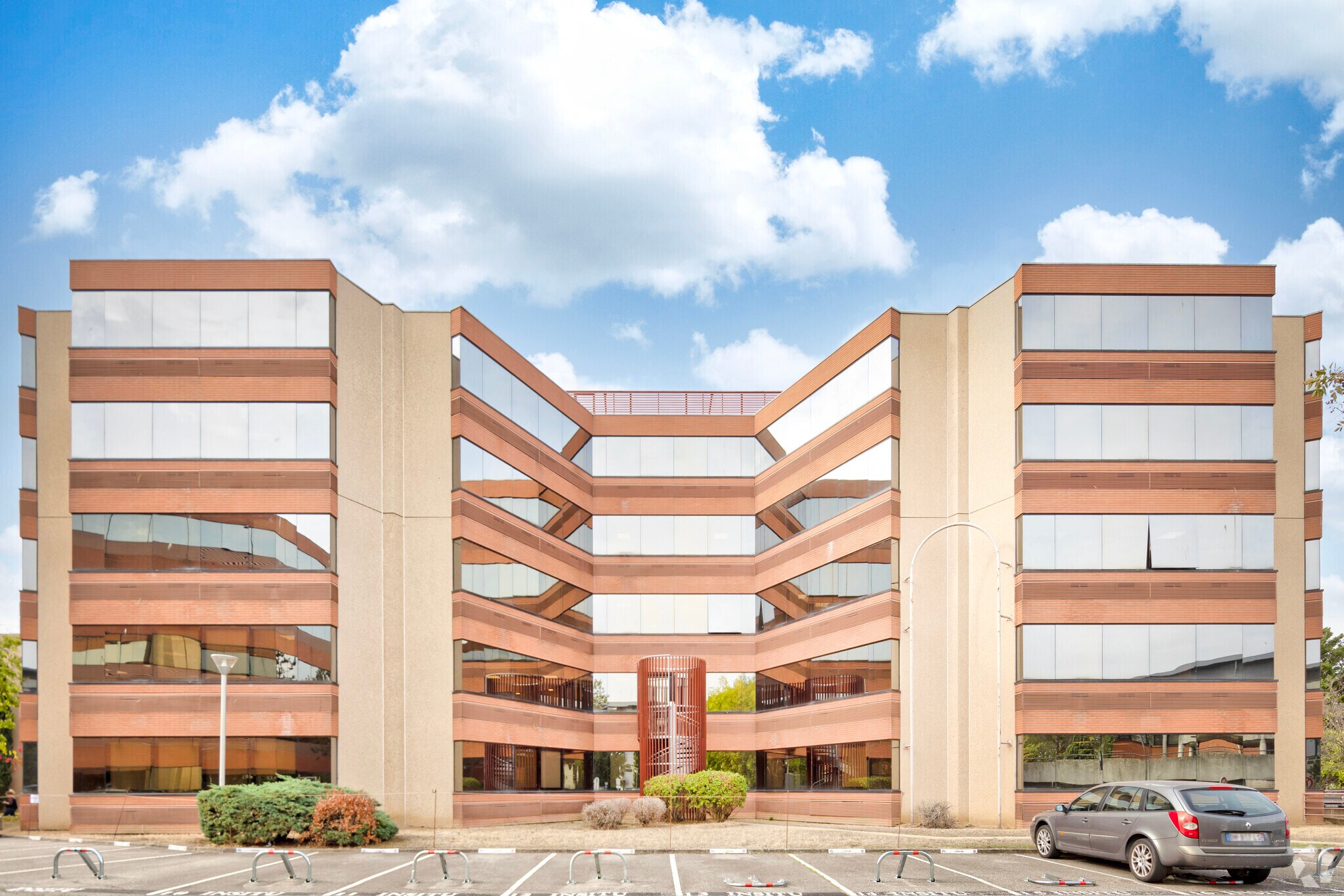 17 Avenue Didier Daurat, Blagnac à louer Photo principale– Image 1 sur 4