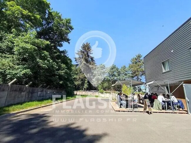 Plus de détails pour Local commercial à louer