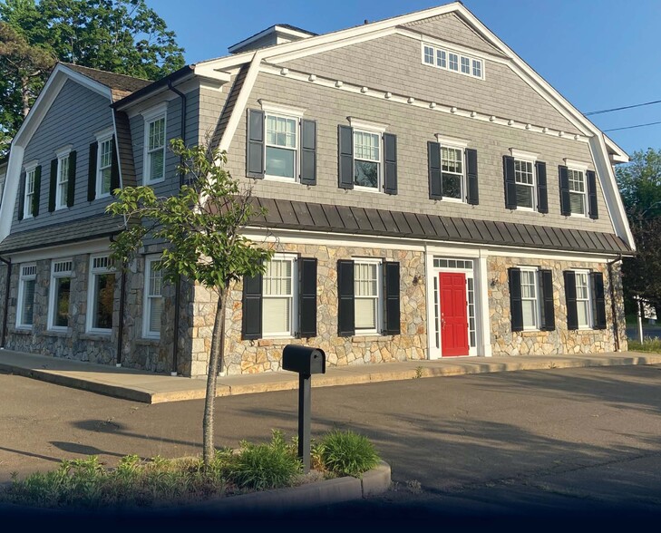 76 Tokeneke Rd, Darien, CT à vendre - Photo de l’immeuble – Image 1 sur 16