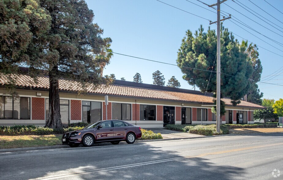 3511 Thomas Rd, Santa Clara, CA à vendre - Photo de l’immeuble – Image 2 sur 4