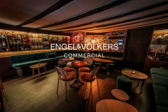 Local commercial dans Barcelone, Barcelona à louer Photo intérieure– Image 2 sur 4