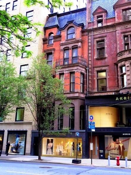 837 Madison Ave, New York, NY à louer - Photo de l’immeuble – Image 1 sur 2