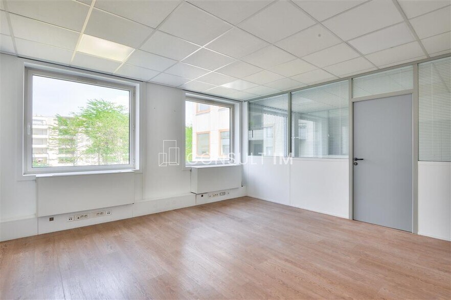 Bureau dans Suresnes à vendre - Photo intérieure – Image 3 sur 8