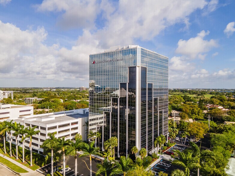 1601 Forum Pl, West Palm Beach, FL à louer - Photo de l’immeuble – Image 1 sur 13