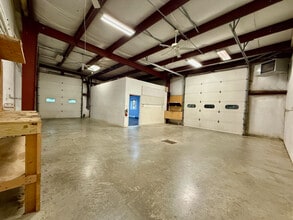 120 Dix Ave, Glens Falls, NY à louer Photo intérieure– Image 2 sur 3