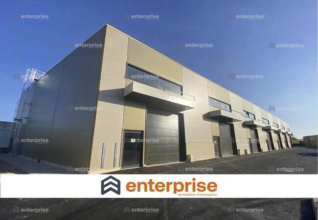 Plus de détails pour Local d'activités à louer