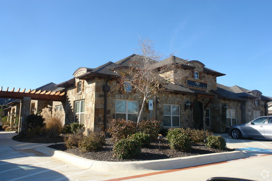 680 N Carroll Ave, Southlake, TX à louer - Photo de l’immeuble – Image 3 sur 5