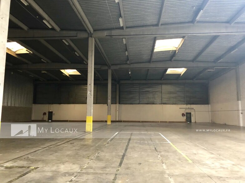 Industriel/Logistique dans Aulnay-sous-Bois à louer - Photo de l’immeuble – Image 2 sur 7
