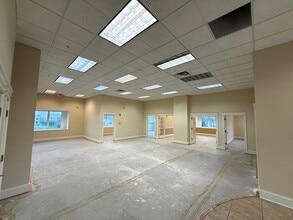 13700 W Irma Lee Ct, Lake Forest, IL à louer Photo intérieure– Image 1 sur 5