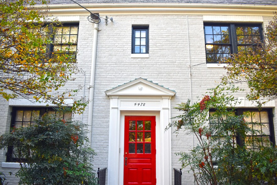 4474 MacArthur Blvd NW, Washington, DC à vendre - Photo de l’immeuble – Image 2 sur 10