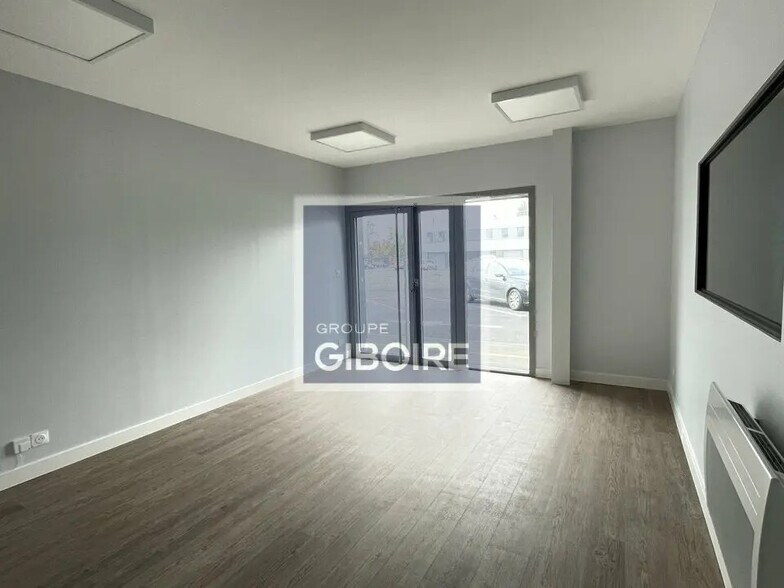 Industriel/Logistique dans Rennes à louer - Photo de l’immeuble – Image 3 sur 7