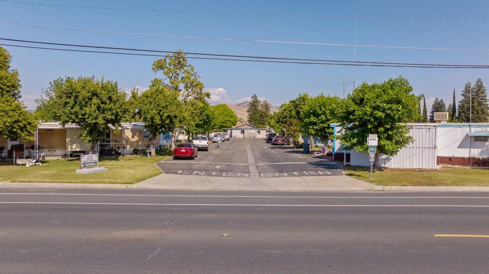 715 S Kaweah Ave, Exeter, CA à vendre - Photo de l’immeuble – Image 2 sur 6