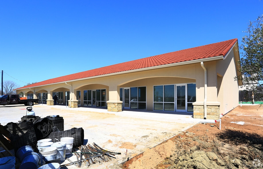 1501 Bunton Creek Rd, Kyle, TX à louer - Photo de l’immeuble – Image 3 sur 7