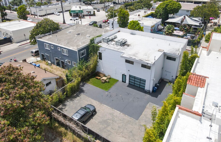 104 E Haley St, Santa Barbara, CA à louer - Photo de l’immeuble – Image 2 sur 5