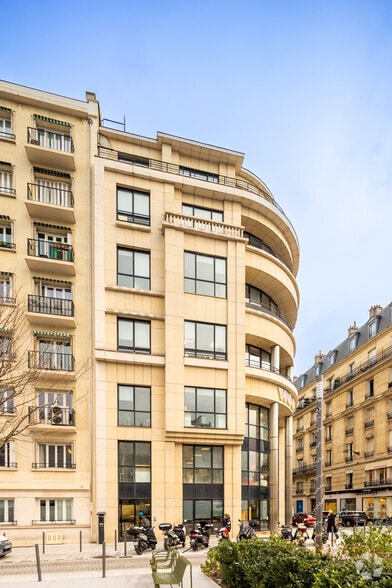 Avenue Charles De Gaulle, Neuilly-sur-Seine à louer - Photo de l’immeuble – Image 2 sur 2