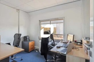Bureau dans Issy-les-Moulineaux à louer Photo intérieure– Image 2 sur 4
