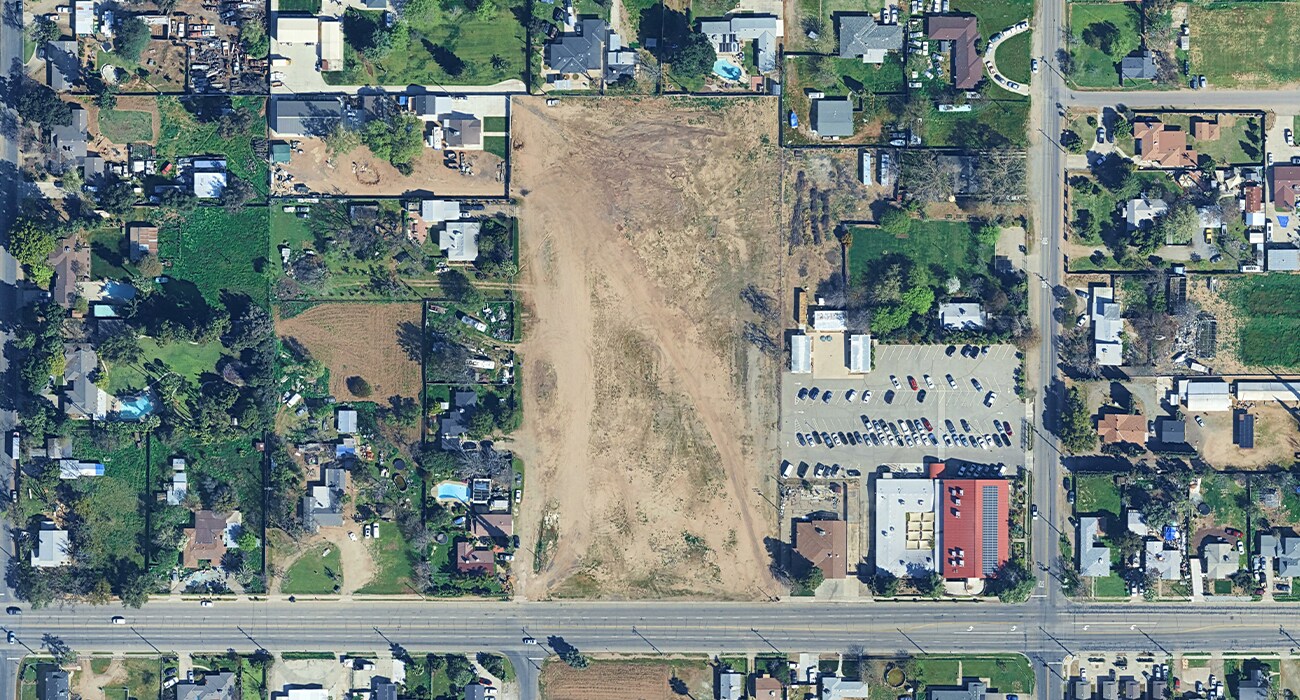 NWC of Minnewawa and Tulare Avenues, Fresno, CA à vendre Photo principale– Image 1 sur 3
