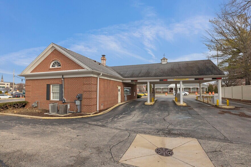 507 S Washington St, Naperville, IL à louer - Photo de l’immeuble – Image 3 sur 10