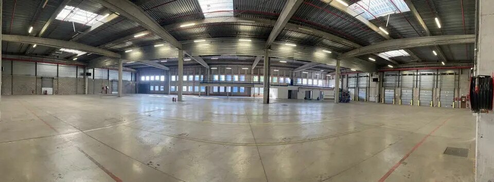 Industriel/Logistique dans Vénissieux à louer - Photo de l’immeuble – Image 2 sur 4