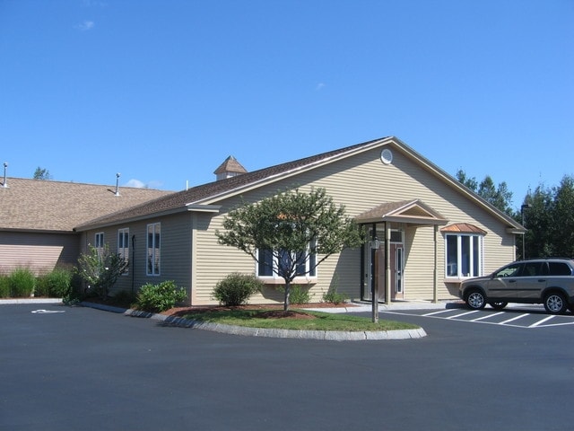 15 Chenell Dr, Concord, NH à vendre - Photo de l’immeuble – Image 3 sur 6
