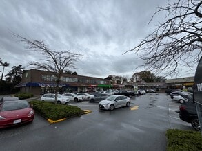 10151 No. 3 Rd, Richmond, BC à louer Photo intérieure– Image 2 sur 12