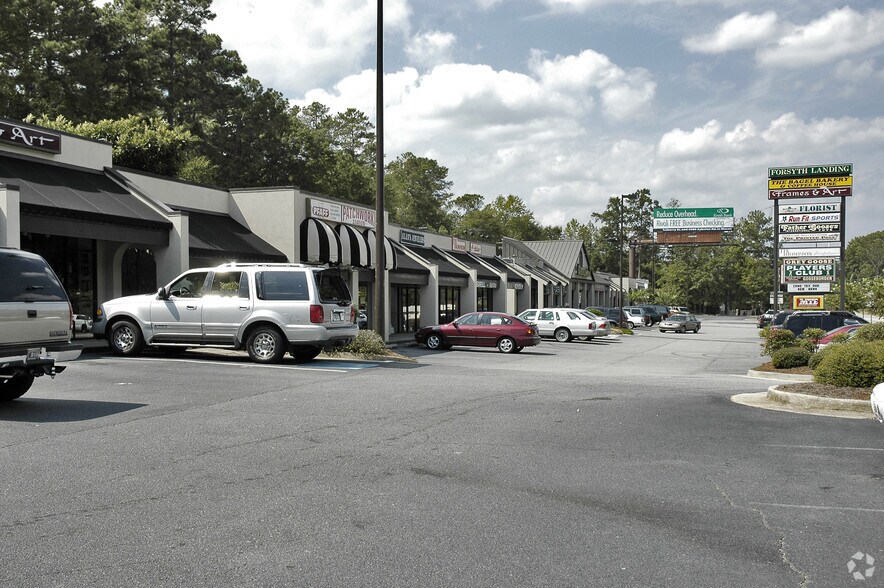 4524 Forsyth Rd, Macon-Bibb, GA à louer - Photo de l’immeuble – Image 3 sur 5