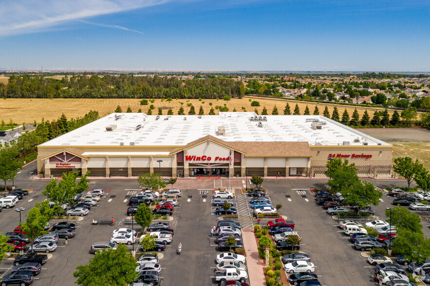 6660-6730 Lone Tree Way, Brentwood, CA à louer - Photo principale – Image 3 sur 9
