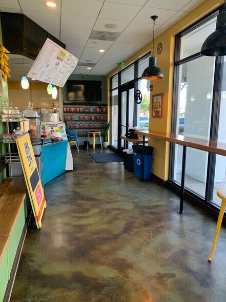 1066 41st Ave, Capitola, CA à vendre - Photo intérieure – Image 1 sur 16