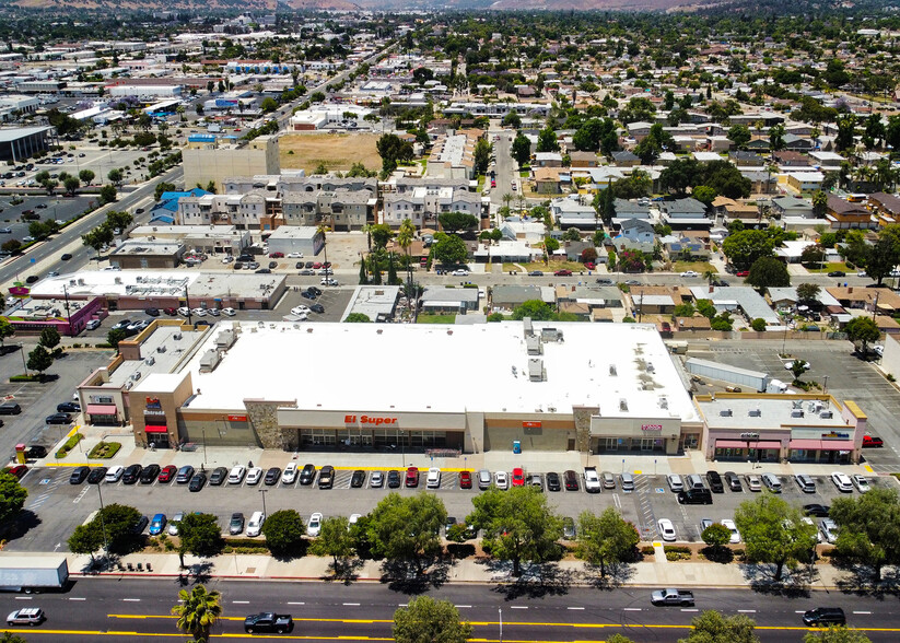 1575 E Holt Ave, Pomona, CA à louer - Photo de l’immeuble – Image 3 sur 5