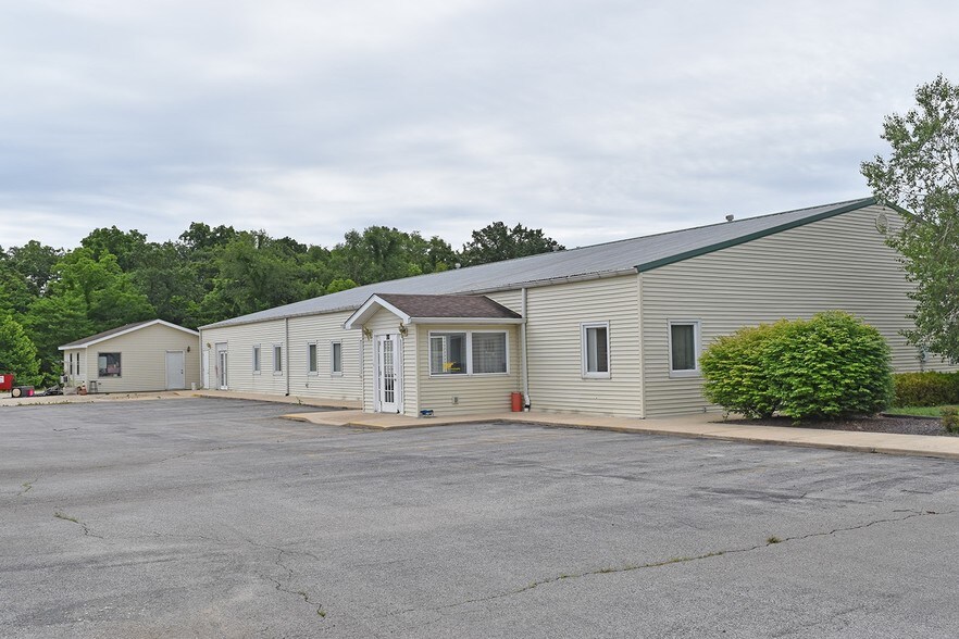620 Armsway Blvd, Godfrey, IL à louer - Photo principale – Image 1 sur 57