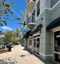 9912 Linebaugh Ave, Tampa, FL à louer Photo de l’immeuble– Image 2 sur 3