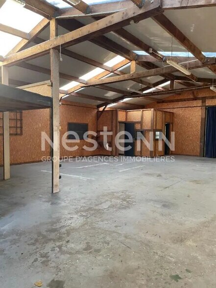 Local d’activités dans Vannes à louer - Photo de l’immeuble – Image 3 sur 6