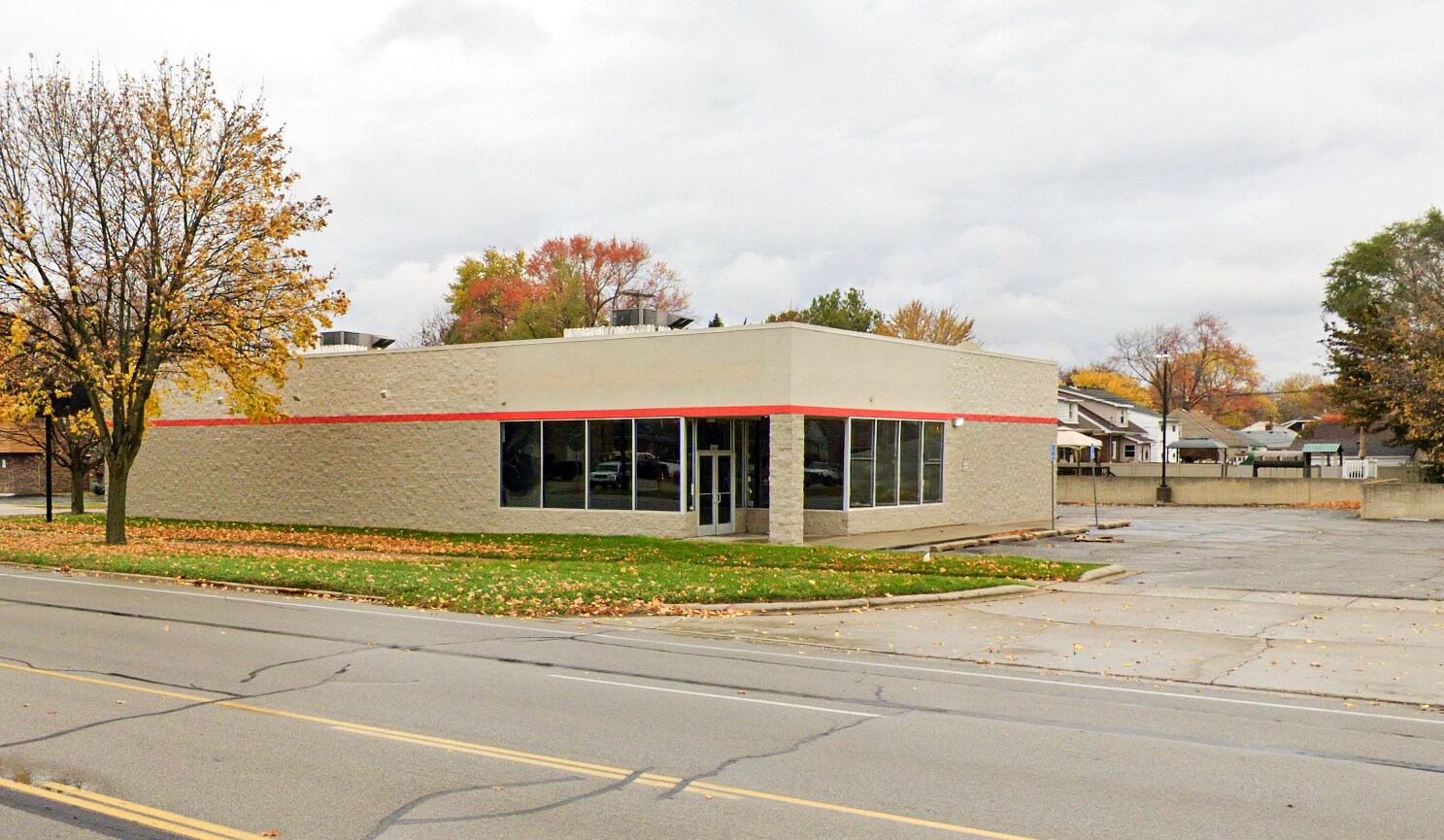 19040 Ecorse Rd, Allen Park, MI à louer Photo principale– Image 1 sur 3