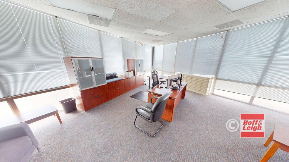 411 Lakewood Cir, Colorado Springs, CO à vendre - Photo de l’immeuble – Image 3 sur 8