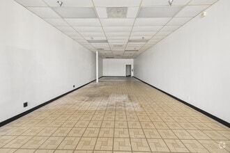 5804-5998 Normandy Blvd, Jacksonville, FL à louer Photo intérieure– Image 1 sur 2