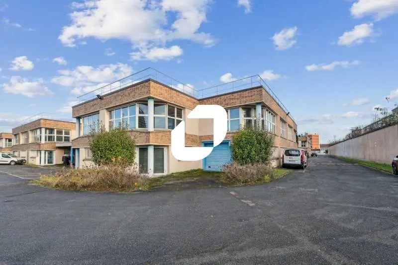 122-130 Rue Marcel Hartmann, Ivry-sur-Seine à louer - Photo de l’immeuble – Image 1 sur 26