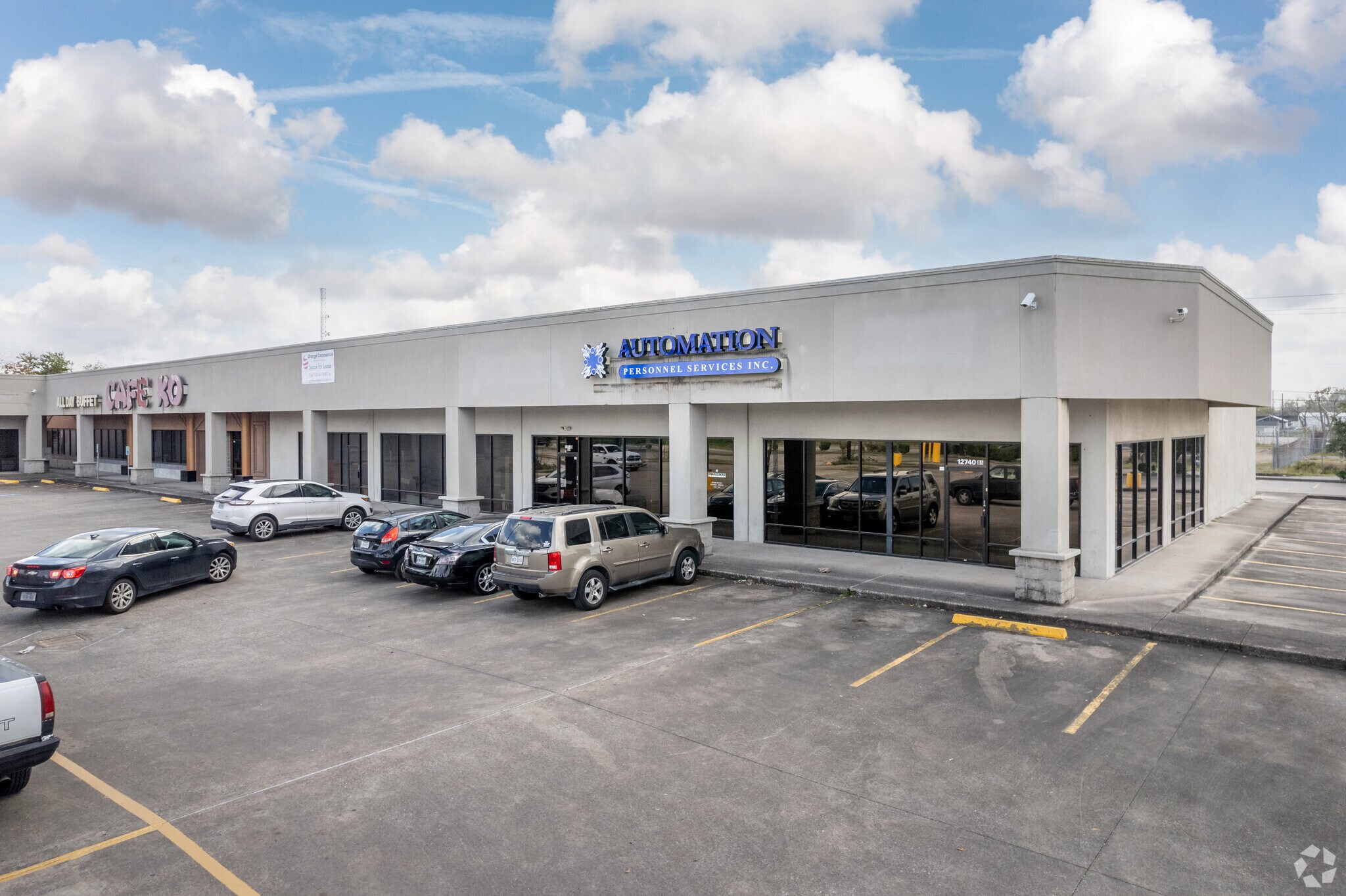 12740 I-10 Fwy E, Houston, TX à louer Photo principale– Image 1 sur 2