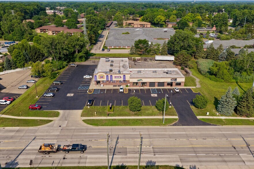 8631-8675 N Newburgh Rd, Westland, MI à louer - Photo de l’immeuble – Image 2 sur 5