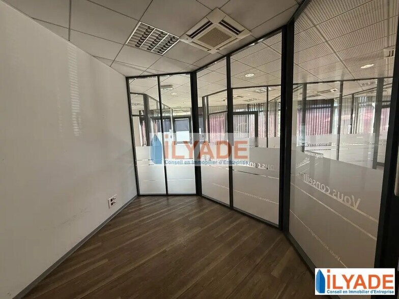21 Avenue De Verdun, Aubagne à louer - Photo de l’immeuble – Image 2 sur 8