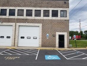 4925-4949 Beech Rd, Temple Hills, MD à louer Photo intérieure– Image 1 sur 14