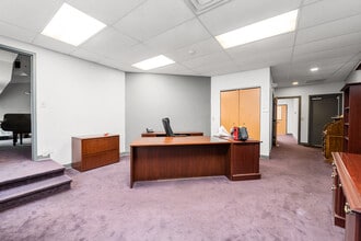 1050 Kemper Meadow Dr, Cincinnati, OH à louer Photo intérieure– Image 2 sur 35