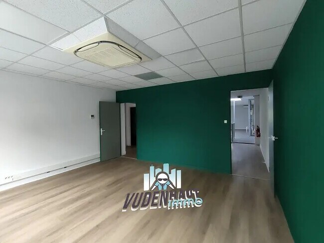 Plus de détails pour Bureau à louer