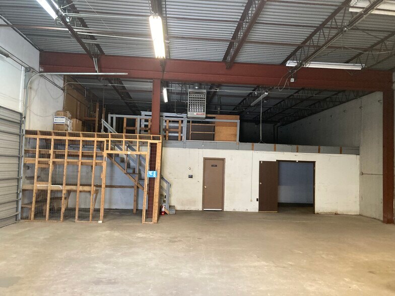 1413-1415 Illinois Ave, Kansas City, MO à louer - Photo de l’immeuble – Image 2 sur 5