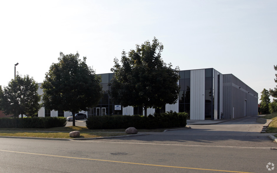 5640 McAdam Rd, Mississauga, ON à louer - Photo de l’immeuble – Image 2 sur 4