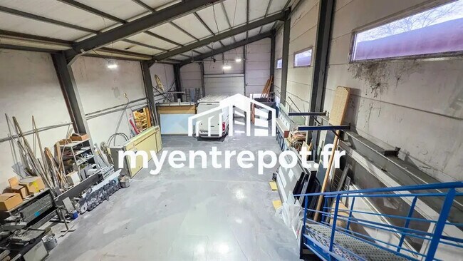 Plus de détails pour Avenue De La Rasclave, Aubagne - Local d'activités, Industriel/Logistique à louer