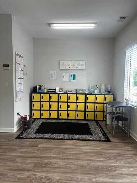 11759 Asheville Hwy, Inman, SC à louer - Photo de l’immeuble – Image 2 sur 8