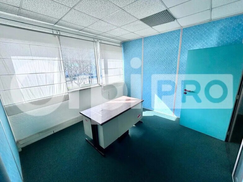Bureau dans Grigny à vendre - Photo de l’immeuble – Image 3 sur 5