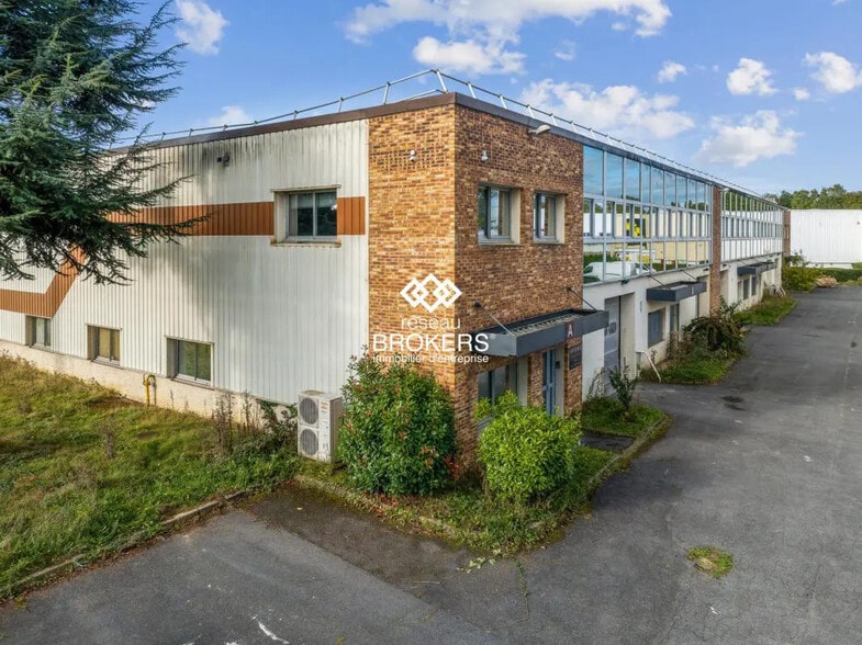 Industriel/Logistique dans Les Ulis à louer - Photo de l’immeuble – Image 2 sur 13