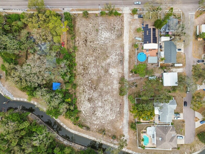 5306 73rd Way N, Saint Petersburg, FL à vendre - Photo de l’immeuble – Image 2 sur 5